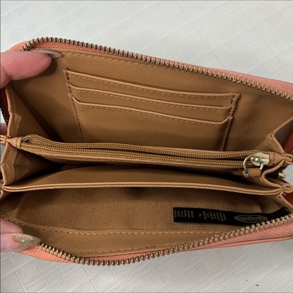 Fossil Sydney zip phone wallet - Picture 6 of 7